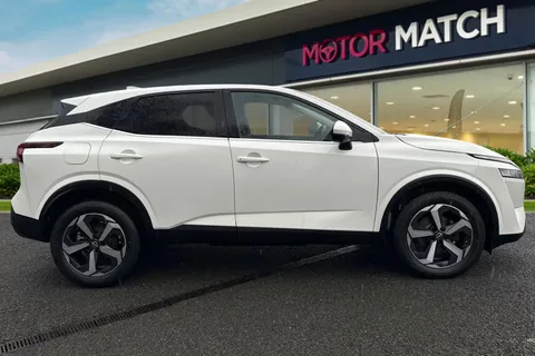 LB72ZSV Nissan Qashqai 1.3 DIG-T MHEV N-Connecta XTRON Euro 6 (s/s) 5dr Thumbnail #4