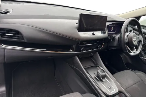 LB72ZSV Nissan Qashqai 1.3 DIG-T MHEV N-Connecta XTRON Euro 6 (s/s) 5dr Thumbnail #16