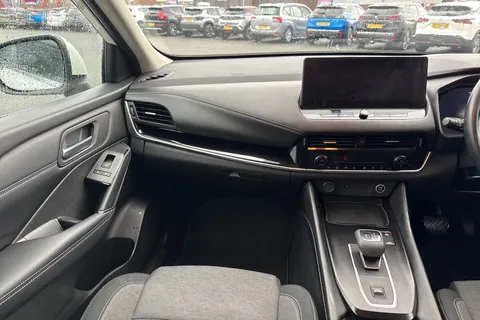 LB72ZSV Nissan Qashqai 1.3 DIG-T MHEV N-Connecta XTRON Euro 6 (s/s) 5dr Thumbnail #21