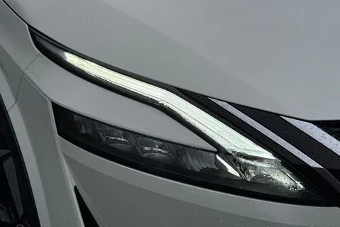 LB72ZSV Nissan Qashqai 1.3 DIG-T MHEV N-Connecta XTRON Euro 6 (s/s) 5dr Thumbnail #27