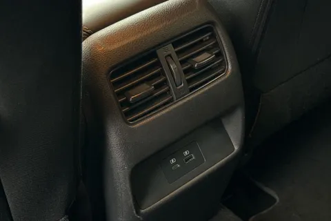 LB72ZSV Nissan Qashqai 1.3 DIG-T MHEV N-Connecta XTRON Euro 6 (s/s) 5dr Thumbnail #31