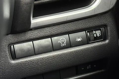 LB72ZSV Nissan Qashqai 1.3 DIG-T MHEV N-Connecta XTRON Euro 6 (s/s) 5dr Thumbnail #33