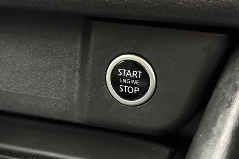 LB72ZSV Nissan Qashqai 1.3 DIG-T MHEV N-Connecta XTRON Euro 6 (s/s) 5dr Thumbnail #40