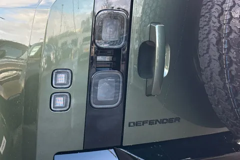 DL75EYZ Land Rover Defender 90 3.0 D250 Hard Top S Thumbnail #20