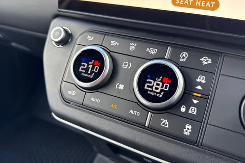 DL75EYZ Land Rover Defender 90 3.0 D250 Hard Top S Thumbnail #23