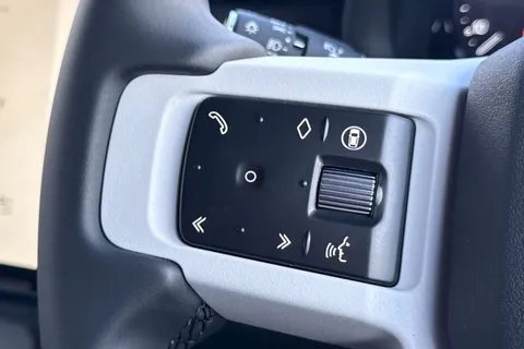 DL75EYZ Land Rover Defender 90 3.0 D250 Hard Top S Thumbnail #34