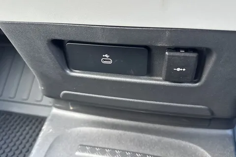 DL75EYZ Land Rover Defender 90 3.0 D250 Hard Top S Thumbnail #44