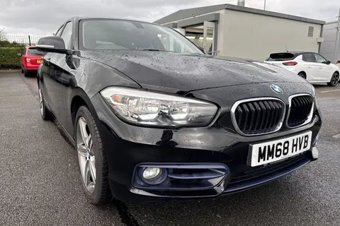 MM68HVB BMW 1 Series 2.0 120i GPF Sport Auto Euro 6 (s/s) 5dr Thumbnail #10