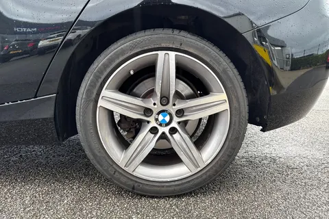 MM68HVB BMW 1 Series 2.0 120i GPF Sport Auto Euro 6 (s/s) 5dr Thumbnail #14