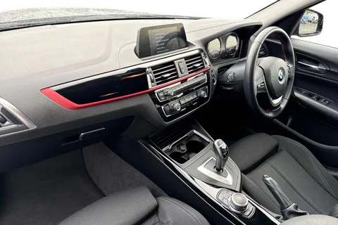 MM68HVB BMW 1 Series 2.0 120i GPF Sport Auto Euro 6 (s/s) 5dr Thumbnail #16