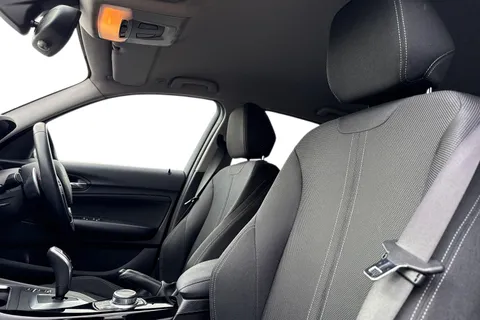 MM68HVB BMW 1 Series 2.0 120i GPF Sport Auto Euro 6 (s/s) 5dr Thumbnail #17