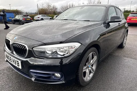 MM68HVB BMW 1 Series 2.0 120i GPF Sport Auto Euro 6 (s/s) 5dr Thumbnail #28