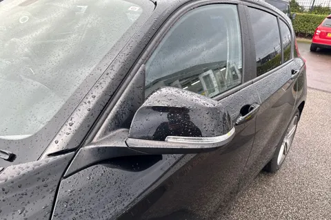 MM68HVB BMW 1 Series 2.0 120i GPF Sport Auto Euro 6 (s/s) 5dr Thumbnail #30