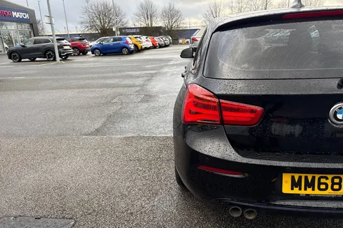 MM68HVB BMW 1 Series 2.0 120i GPF Sport Auto Euro 6 (s/s) 5dr Thumbnail #32