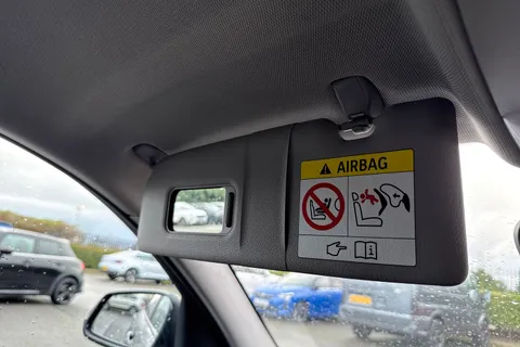 MM68HVB BMW 1 Series 2.0 120i GPF Sport Auto Euro 6 (s/s) 5dr Thumbnail #60