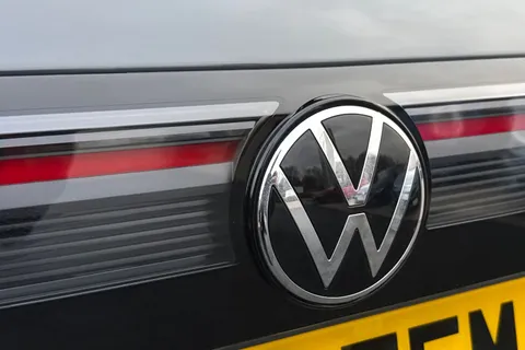 YP75FEM Volkswagen Tiguan 1.5 eTSI 150 Match 5dr DSG Thumbnail #25