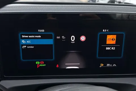 YP75FEM Volkswagen Tiguan 1.5 eTSI 150 Match 5dr DSG Thumbnail #38