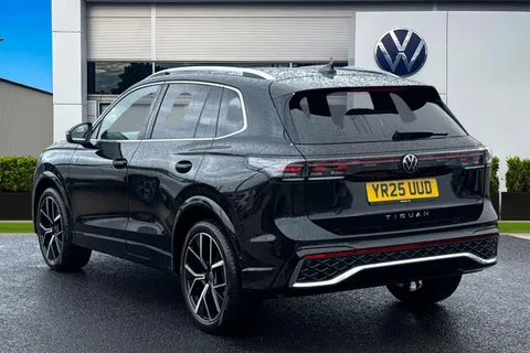 YR25UUD Volkswagen Tiguan 2.0 TDI R-Line 5dr DSG Thumbnail #2
