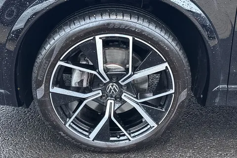 YR25UUD Volkswagen Tiguan 2.0 TDI R-Line 5dr DSG Thumbnail #7