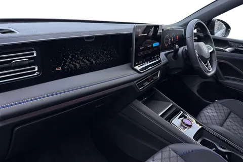 YR25UUD Volkswagen Tiguan 2.0 TDI R-Line 5dr DSG Thumbnail #9