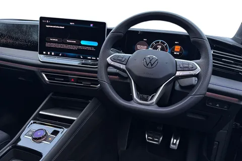 YR25UUD Volkswagen Tiguan 2.0 TDI R-Line 5dr DSG Thumbnail #13