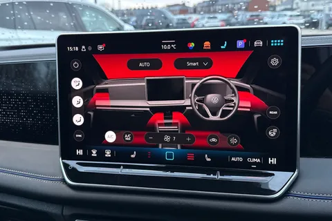 YR25UUD Volkswagen Tiguan 2.0 TDI R-Line 5dr DSG Thumbnail #19