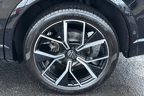 YR25UUD Volkswagen Tiguan 2.0 TDI R-Line 5dr DSG Thumbnail #22