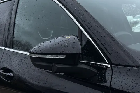 YR25UUD Volkswagen Tiguan 2.0 TDI R-Line 5dr DSG Thumbnail #25