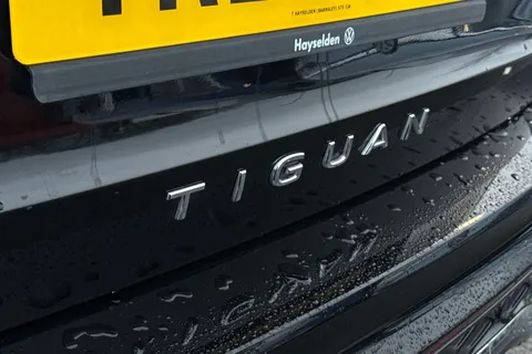 YR25UUD Volkswagen Tiguan 2.0 TDI R-Line 5dr DSG Thumbnail #27