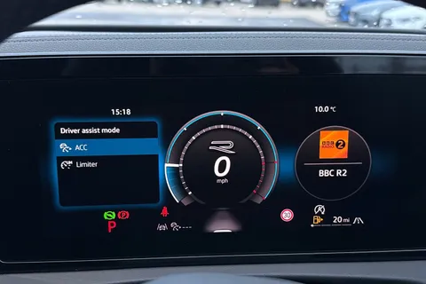 YR25UUD Volkswagen Tiguan 2.0 TDI R-Line 5dr DSG Thumbnail #37