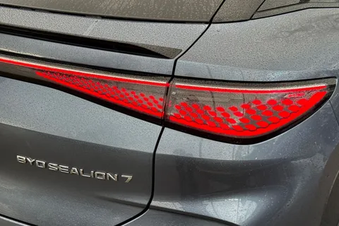 DG75PHN BYD Sealion 7 82.5kWh Comfort Auto 5dr Thumbnail #33