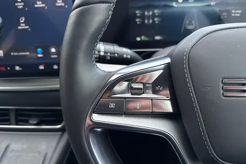 DG75PHN BYD Sealion 7 82.5kWh Comfort Auto 5dr Thumbnail #57