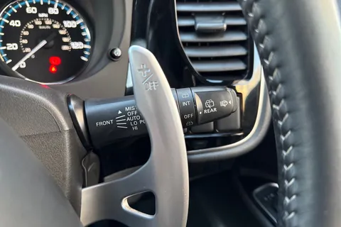 PX68JYY Mitsubishi Outlander 2.4h TwinMotor 13.8kWh 4h CVT 4WD Euro 6 (s/s) 5dr Thumbnail #43