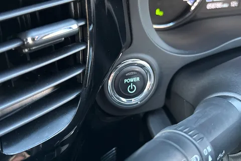 PX68JYY Mitsubishi Outlander 2.4h TwinMotor 13.8kWh 4h CVT 4WD Euro 6 (s/s) 5dr Thumbnail #55