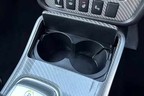 PX68JYY Mitsubishi Outlander 2.4h TwinMotor 13.8kWh 4h CVT 4WD Euro 6 (s/s) 5dr Thumbnail #57