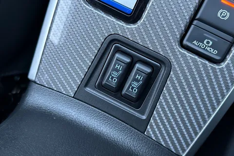 PX68JYY Mitsubishi Outlander 2.4h TwinMotor 13.8kWh 4h CVT 4WD Euro 6 (s/s) 5dr Thumbnail #59