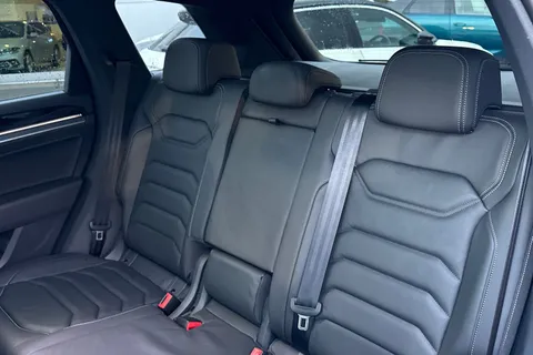 AU75NPJ Volkswagen Touareg 3.0 V6 TDI 4Motion 286 Black Edition 5dr Tip Auto | Tow Bar | Heated Seats Thumbnail #20