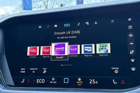 AU75NPJ Volkswagen Touareg 3.0 V6 TDI 4Motion 286 Black Edition 5dr Tip Auto | Tow Bar | Heated Seats Thumbnail #28