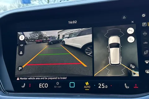 AU75NPJ Volkswagen Touareg 3.0 V6 TDI 4Motion 286 Black Edition 5dr Tip Auto | Tow Bar | Heated Seats Thumbnail #32