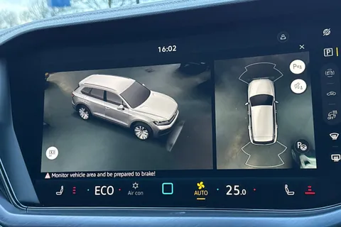 AU75NPJ Volkswagen Touareg 3.0 V6 TDI 4Motion 286 Black Edition 5dr Tip Auto | Tow Bar | Heated Seats Thumbnail #34