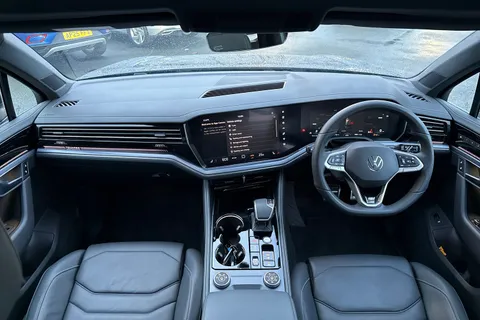 AU75NPJ Volkswagen Touareg 3.0 V6 TDI 4Motion 286 Black Edition 5dr Tip Auto | Tow Bar | Heated Seats Thumbnail #45