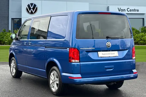 MA24GJZ Volkswagen Transporter 2.0 TDI 150 Highline Kombi Van DSG Thumbnail #2