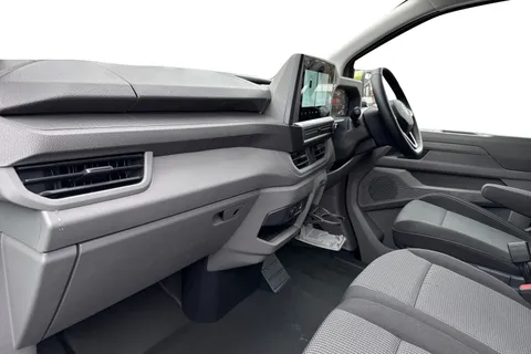 MF75FCZ Volkswagen Transporter 2.0 TDI 170 Commerce Pro Van Auto Thumbnail #8