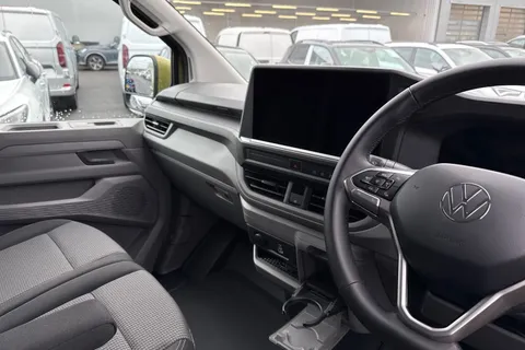 MF75FCZ Volkswagen Transporter 2.0 TDI 170 Commerce Pro Van Auto Thumbnail #14