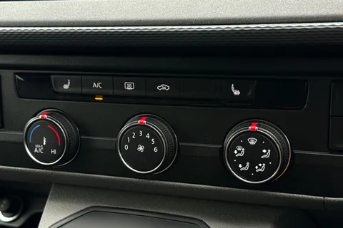 MA24GJZ Volkswagen Transporter 2.0 TDI 150 Highline Kombi Van DSG Thumbnail #18