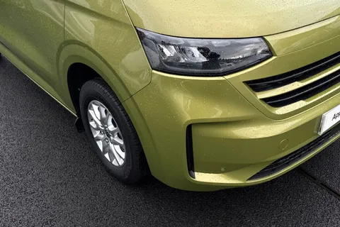 MF75FCZ Volkswagen Transporter 2.0 TDI 170 Commerce Pro Van Auto Thumbnail #16