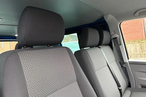 MA24GJZ Volkswagen Transporter 2.0 TDI 150 Highline Kombi Van DSG Thumbnail #20