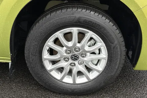 MF75FCZ Volkswagen Transporter 2.0 TDI 170 Commerce Pro Van Auto Thumbnail #22