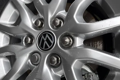 MF75FCZ Volkswagen Transporter 2.0 TDI 170 Commerce Pro Van Auto Thumbnail #26