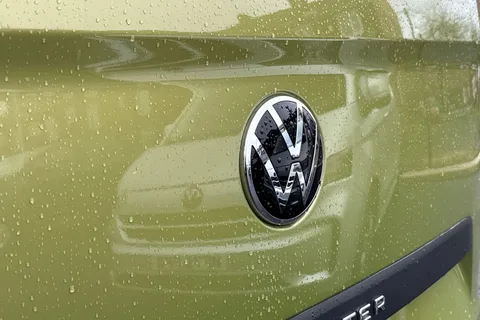 MF75FCZ Volkswagen Transporter 2.0 TDI 170 Commerce Pro Van Auto Thumbnail #29